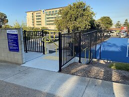 Apartment on Tennyson