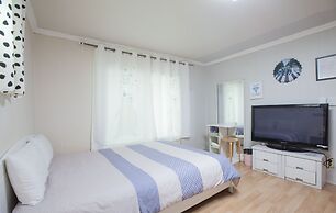 Jeong House
