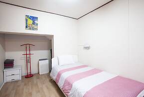 Jeong House