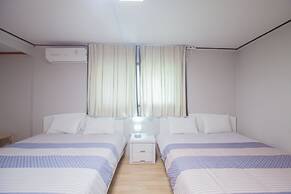 Jeong House