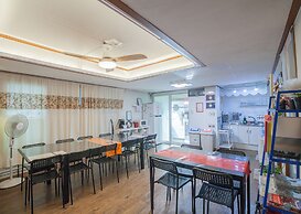 Jeong House
