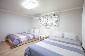 Jeong House