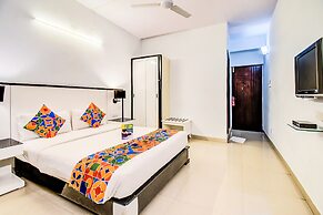 FabHotel 29th Church Inn