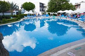 Royal Palm Beach Hotel