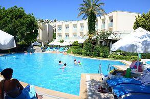 Royal Palm Beach Hotel