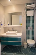 Royal Palm Beach Hotel