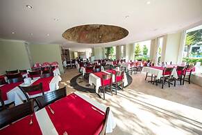 Royal Palm Beach Hotel