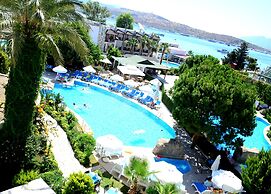 Royal Palm Beach Hotel