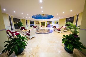 Royal Palm Beach Hotel