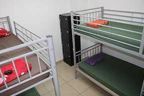 Mahana Lodge Hostel & Backpacker