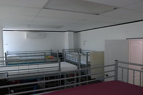 Mahana Lodge Hostel & Backpacker