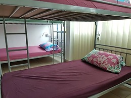 Mahana Lodge Hostel & Backpacker