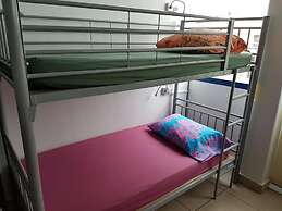 Mahana Lodge Hostel & Backpacker