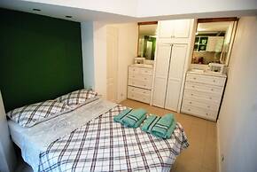 Baratero Garden Apartment