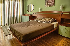 Baratero City Corner II Apartment