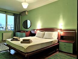 Baratero City Corner II Apartment