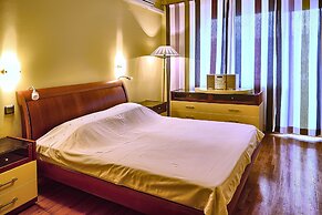 Baratero City Corner II Apartment