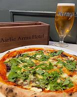 Airlie Arms Hotel