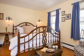 Golden Stage Inn B&B