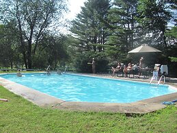 Golden Stage Inn B&B