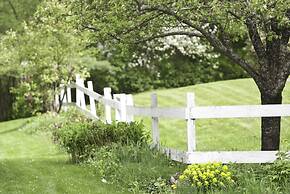 Golden Stage Inn B&B