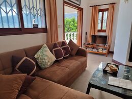 The Drake Seaside Apartment