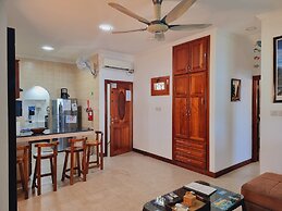 The Drake Seaside Apartment