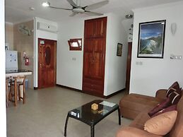 The Drake Seaside Apartment