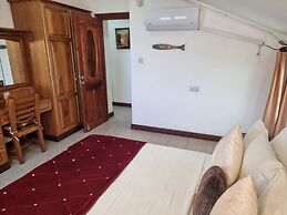 The Drake Seaside Apartment