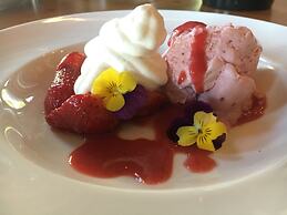 Hotel Aateli Hillside