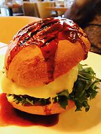 Hotel Aateli Hillside