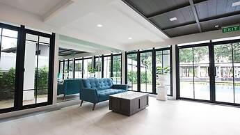 B2 Riverside Premier Hotel