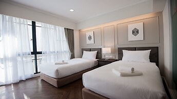 B2 Riverside Premier Hotel