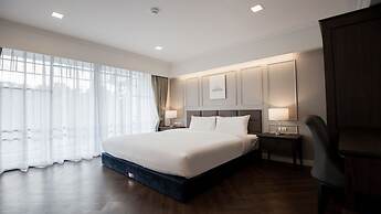 B2 Riverside Premier Hotel