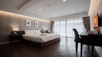 B2 Riverside Premier Hotel