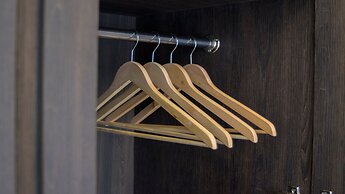 B2 Riverside Premier Hotel