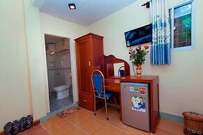 Bougain Villeas Homestay