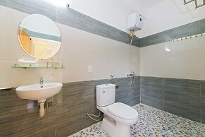 Bougain Villeas Homestay