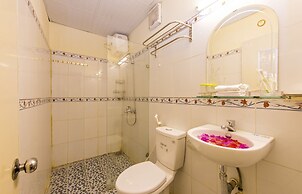 Bougain Villeas Homestay