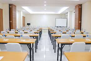 LeGreen Suite Ratulangi