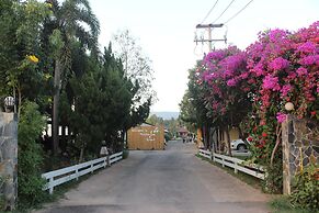 Phupha Inn Resort