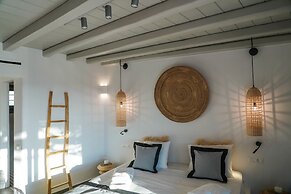 Myconian Platinum Villas