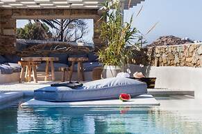 Myconian Platinum Villas