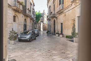 ARCO VECCHIO URBAN SUITE by EPOCA COLLECTION