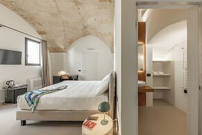 ARCO VECCHIO URBAN SUITE by EPOCA COLLECTION