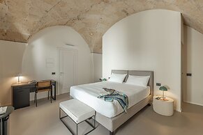 ARCO VECCHIO URBAN SUITE by EPOCA COLLECTION