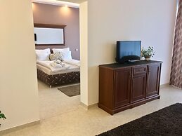 Garden Hotel Medical & Spa