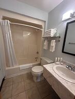 Pictured Rocks Inn & Suites