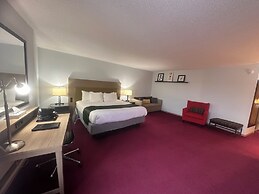 Pictured Rocks Inn & Suites