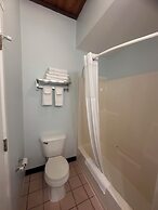 Pictured Rocks Inn & Suites